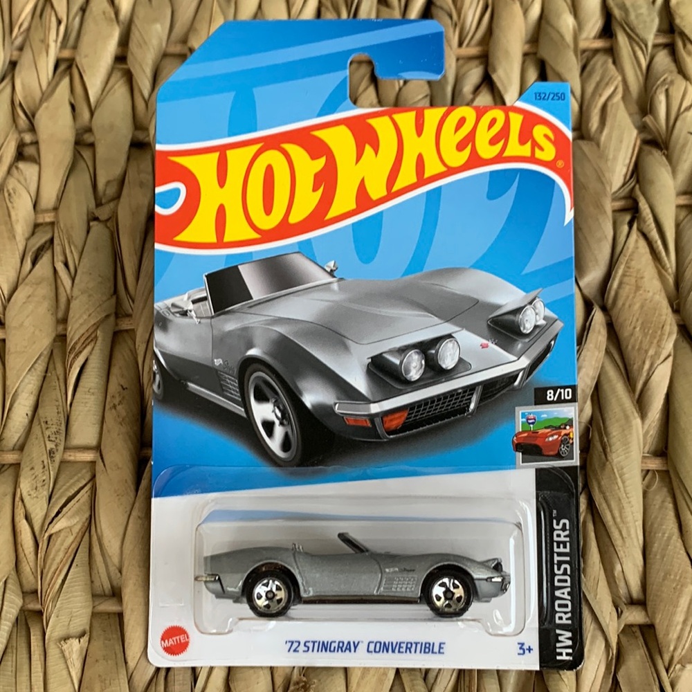 Hot Wheels Car 1972 Stingray Corvette Chevy Chevrolet HW Roadsters Hotwheels Car